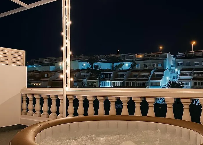 Casa Centrica A Estrenar Адехе